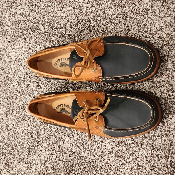 Tommy Bahama Boat Shoes - Picture 1 of 3